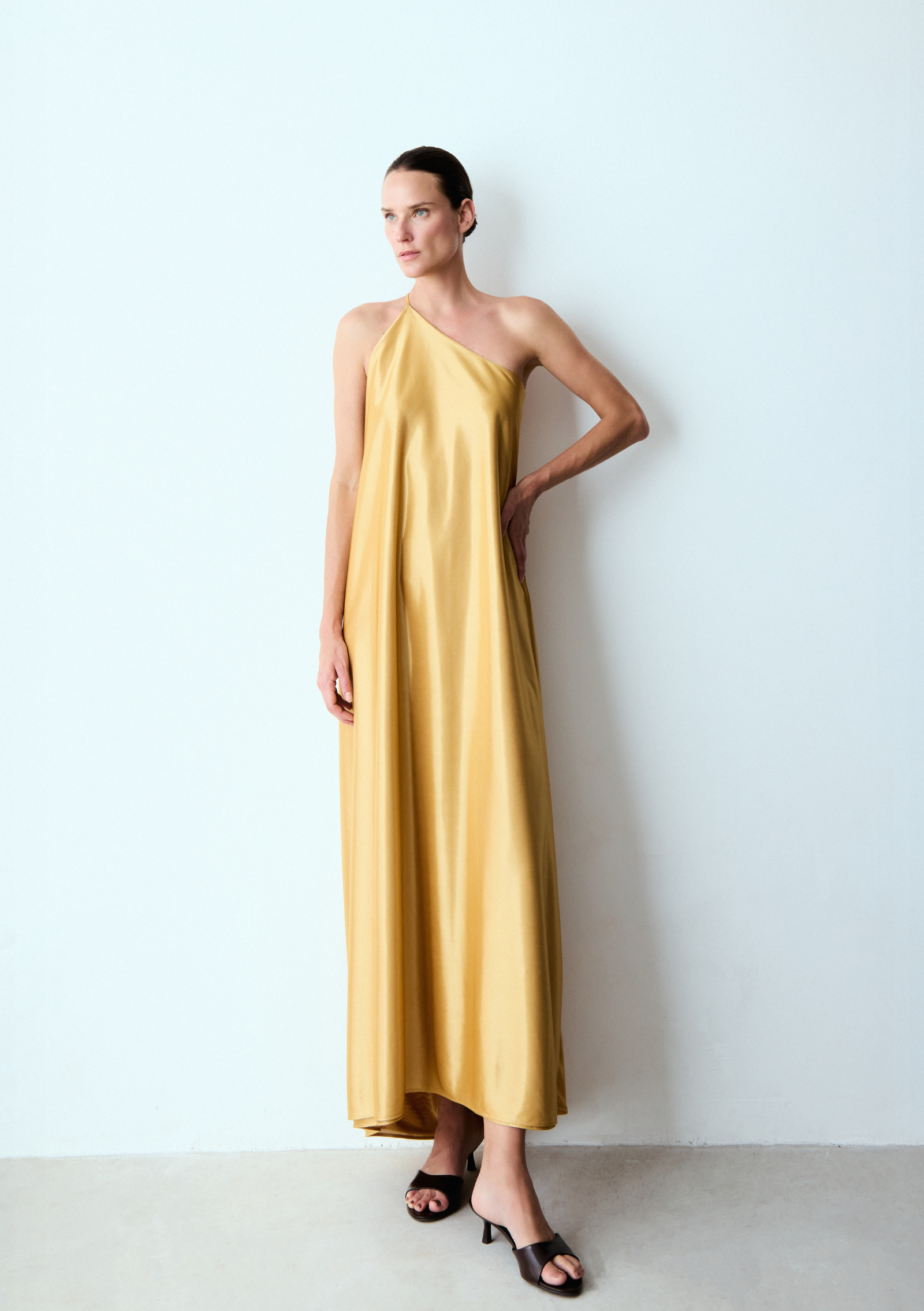 vestido alga dourado