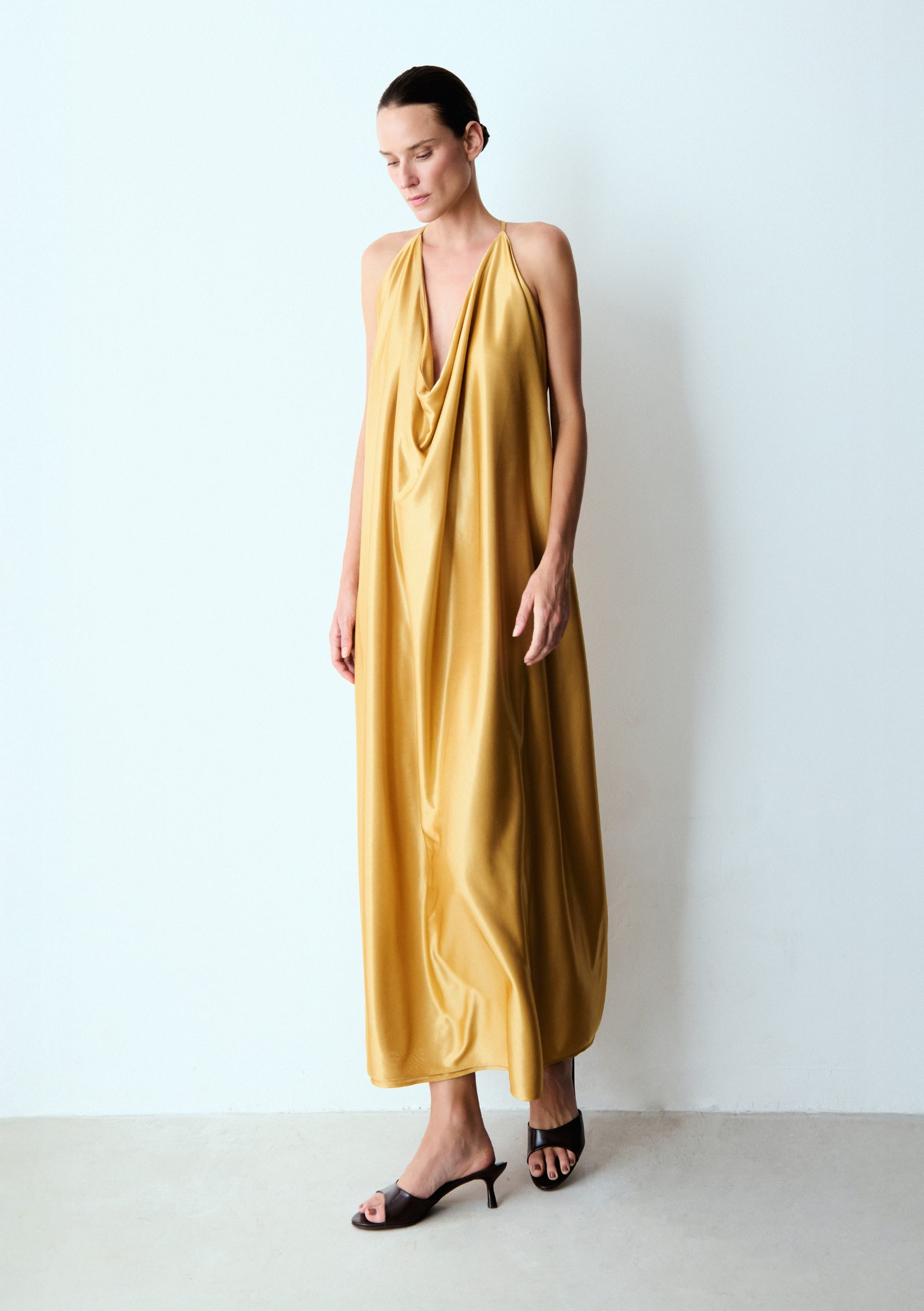 vestido alga dourado
