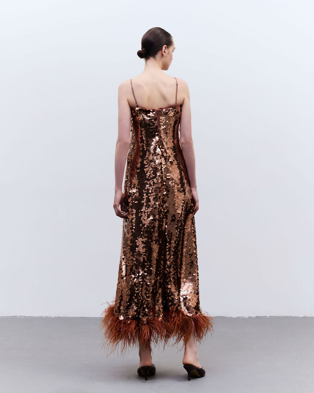 vestido paetê feather