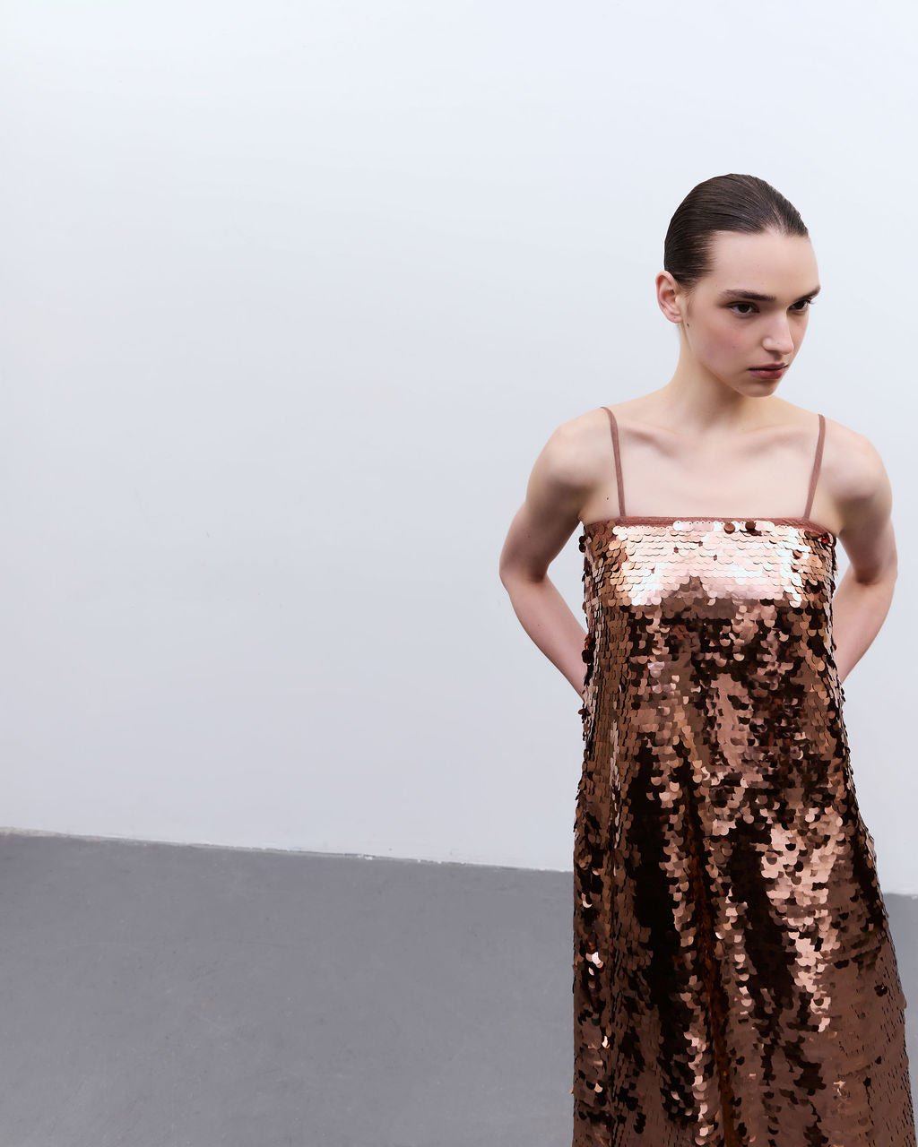 vestido paetê feather