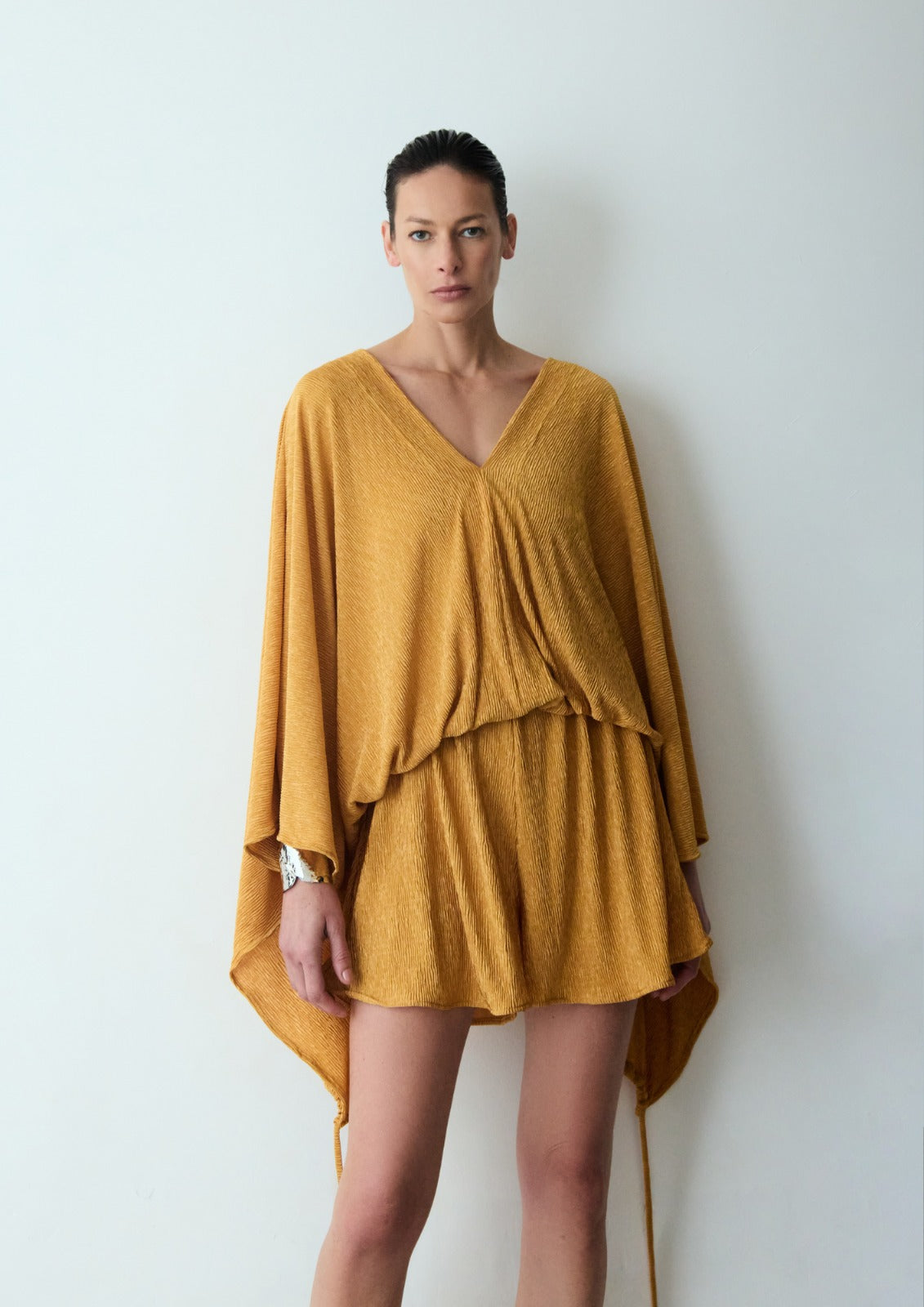 kit blusa gold + short pleats gold