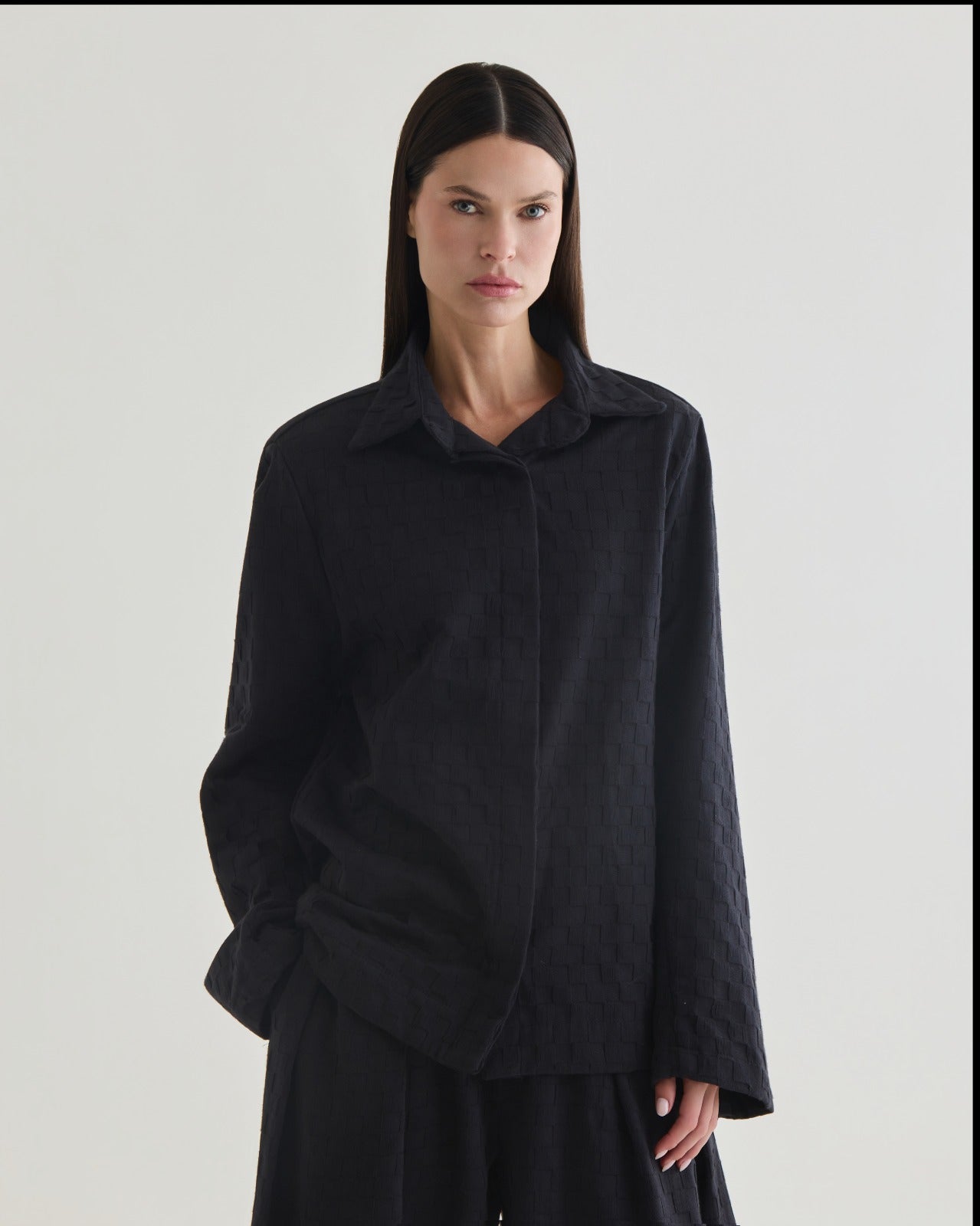 camisa tela preto