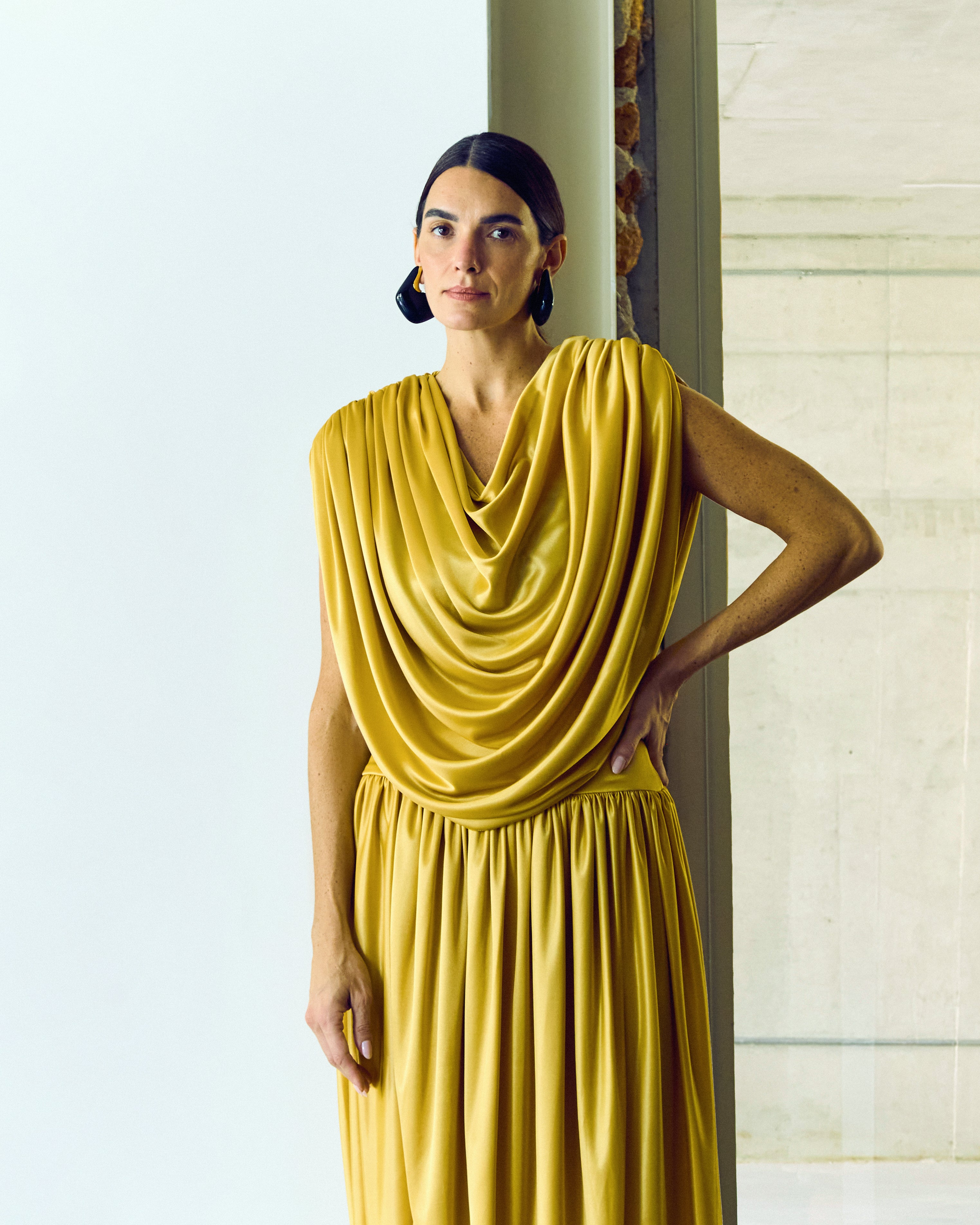 blusa drapped alga dourado