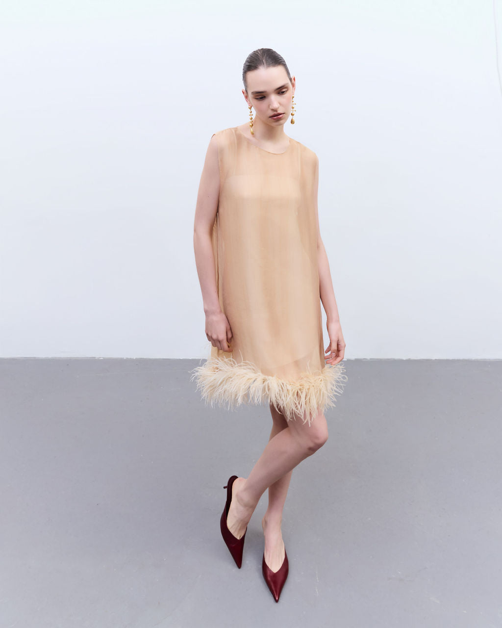 vestido mini feather