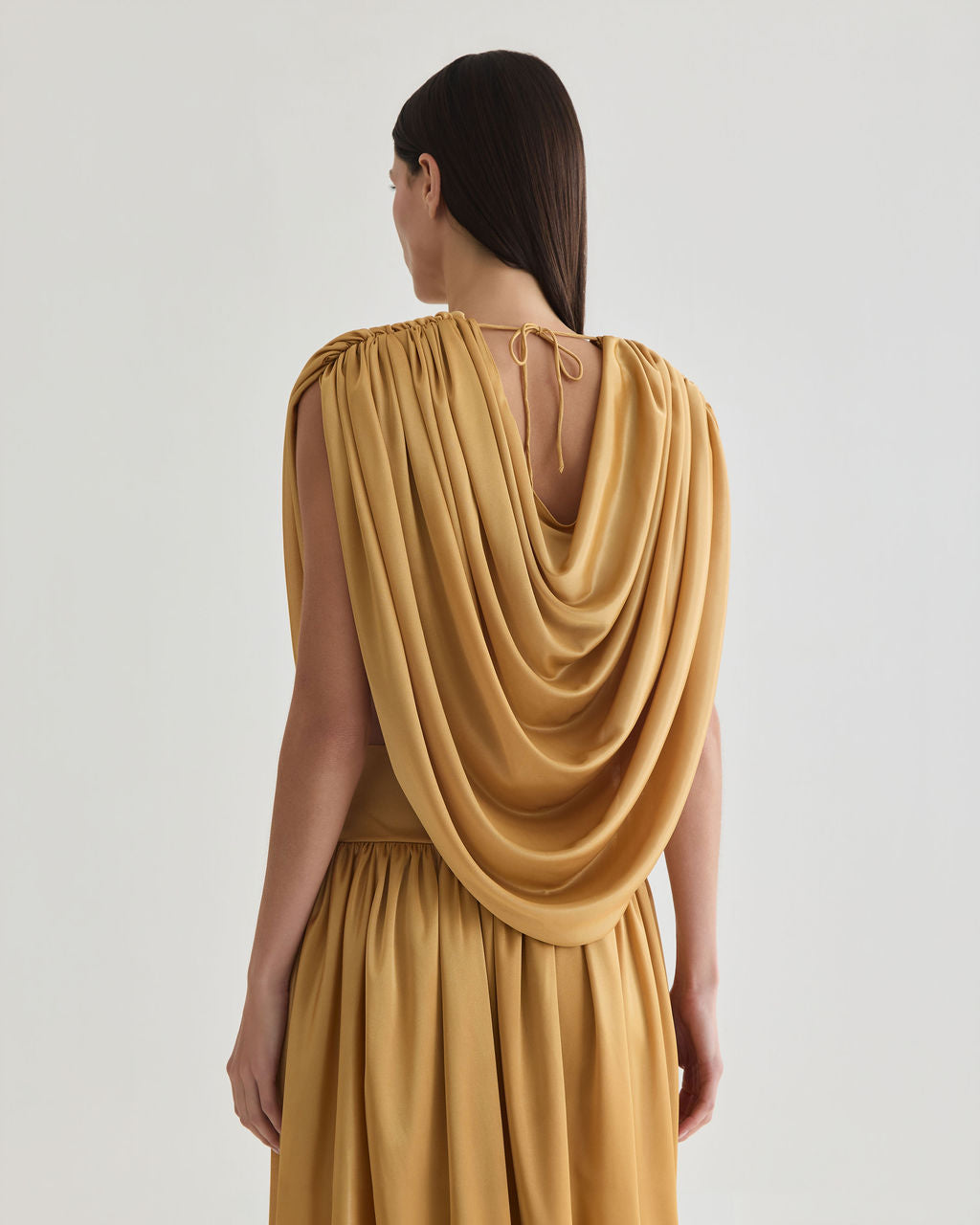 blusa drapped alga dourado