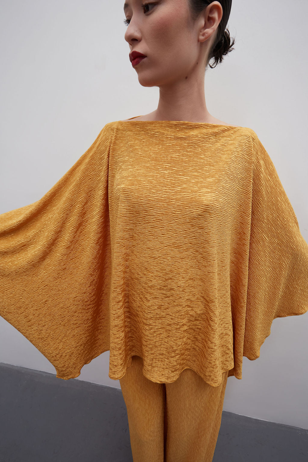 Blusa Pleats Gold