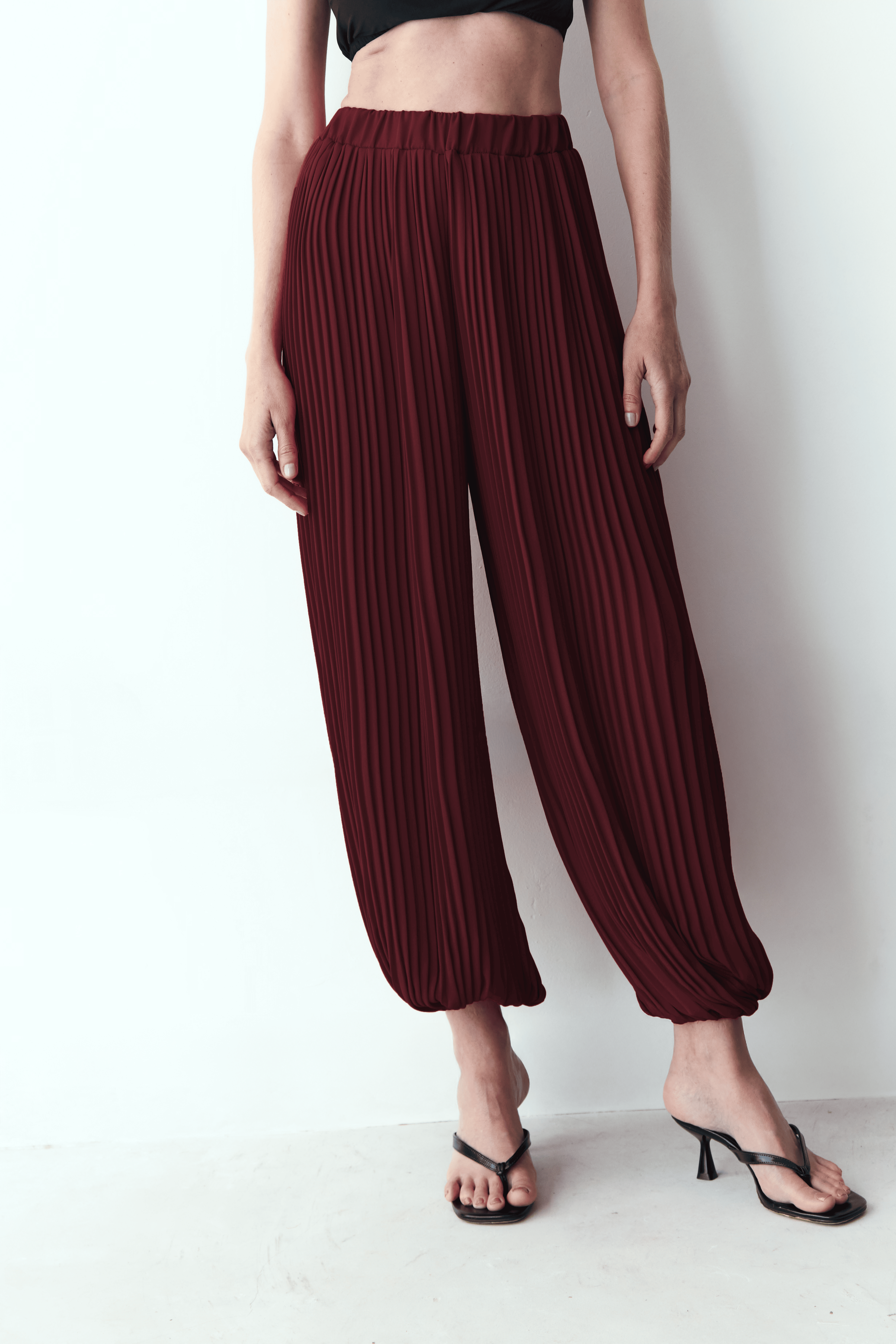 calça pleats vinho